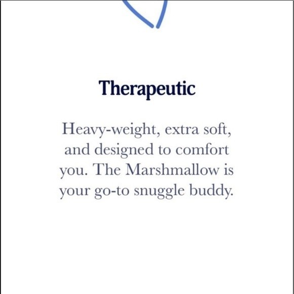 Unhide Lil’ Marsh Faux Fur Throw Blanket Silver Fox Rare Discontinued Color - Picture 5 of 11